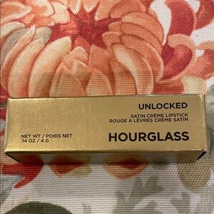 Hourglass Satin Crème Lipstick - Gold Box